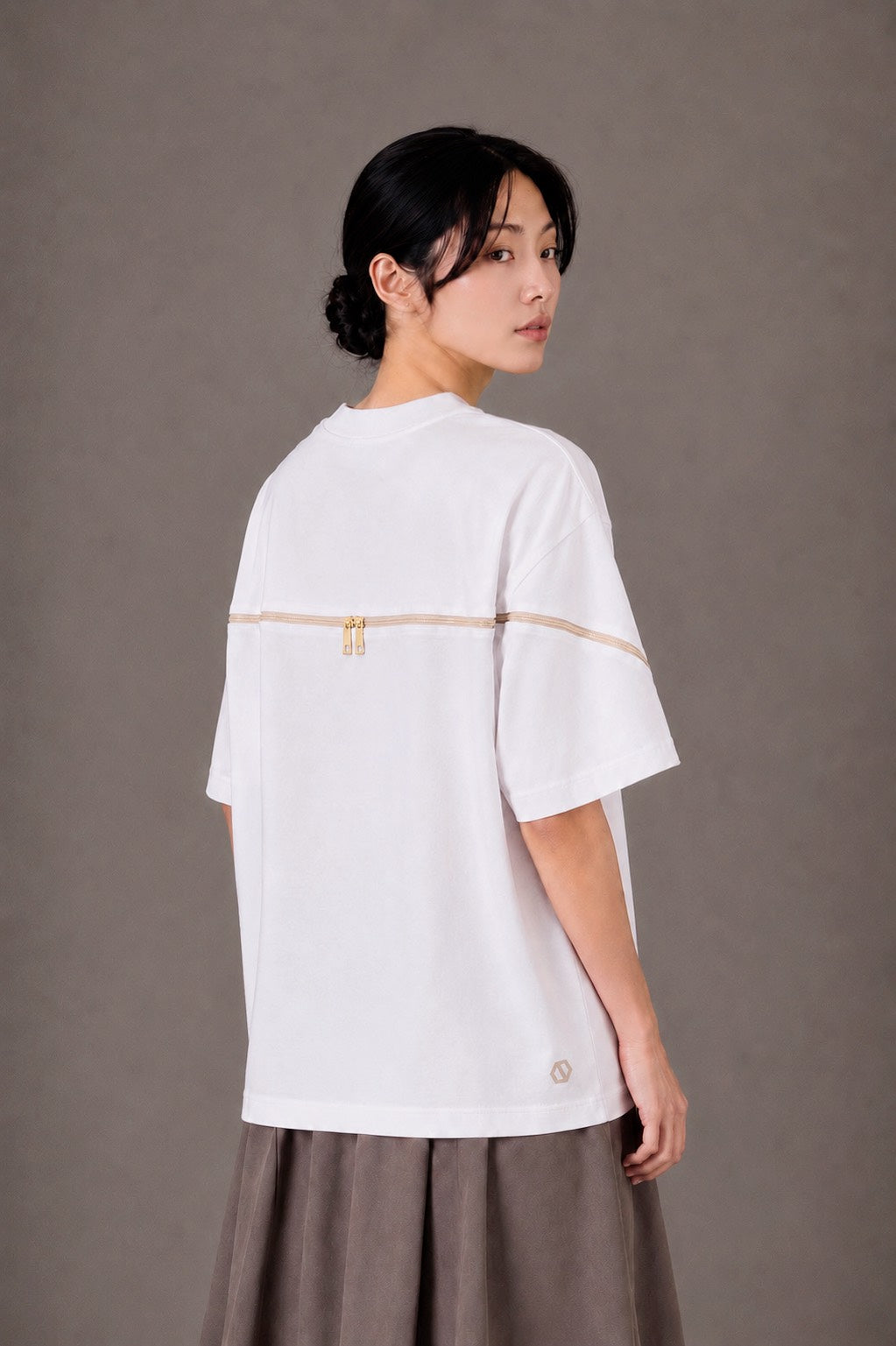 Contour Zip Tee WHITE [UNISEX]